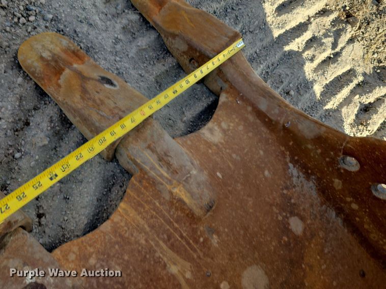 image for item LW9823 2002 Caterpillar  330C L excavator