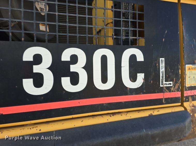 image for item LW9823 2002 Caterpillar  330C L excavator