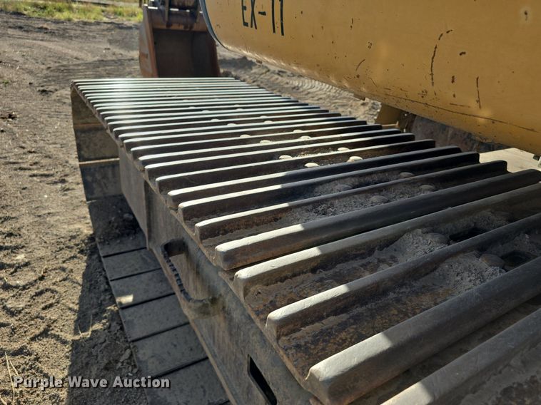 image for item LW9823 2002 Caterpillar  330C L excavator