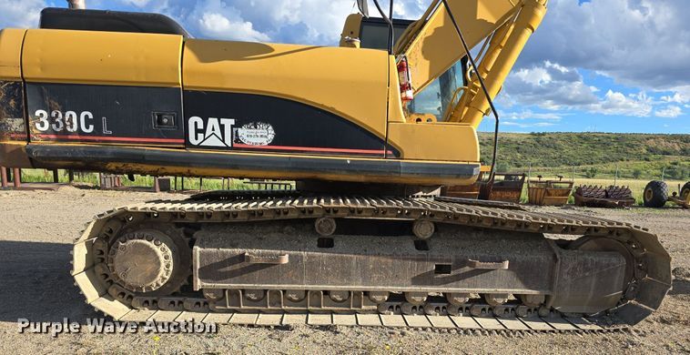 image for item LW9823 2002 Caterpillar  330C L excavator