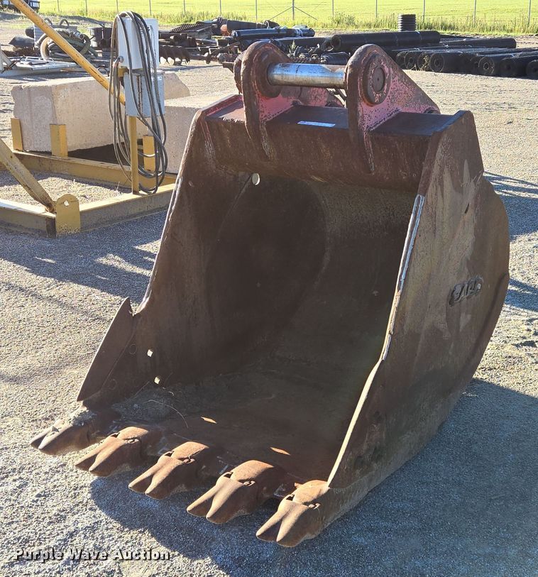image for item LW9826 Esco excavator bucket