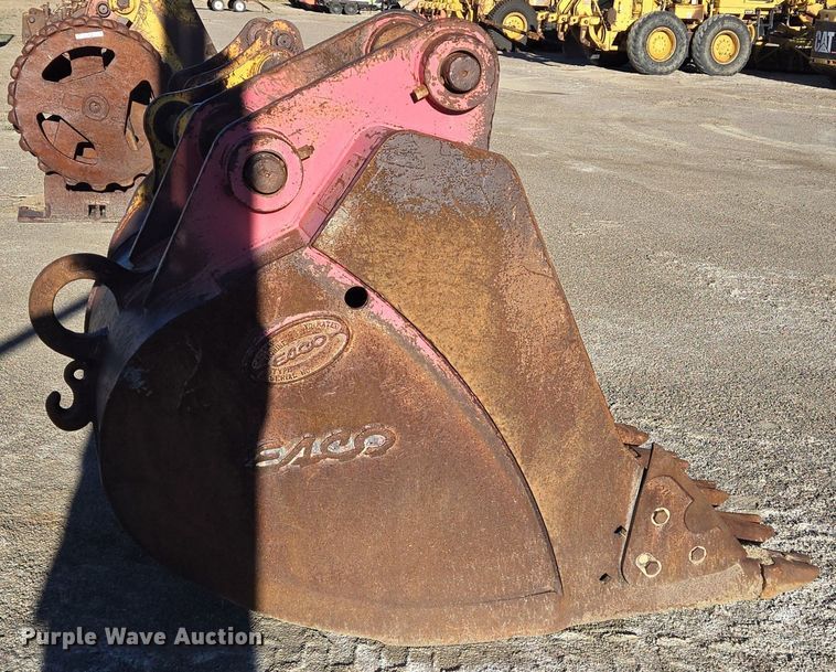 image for item LW9826 Esco excavator bucket
