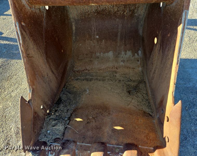 image for item LW9826 Esco excavator bucket