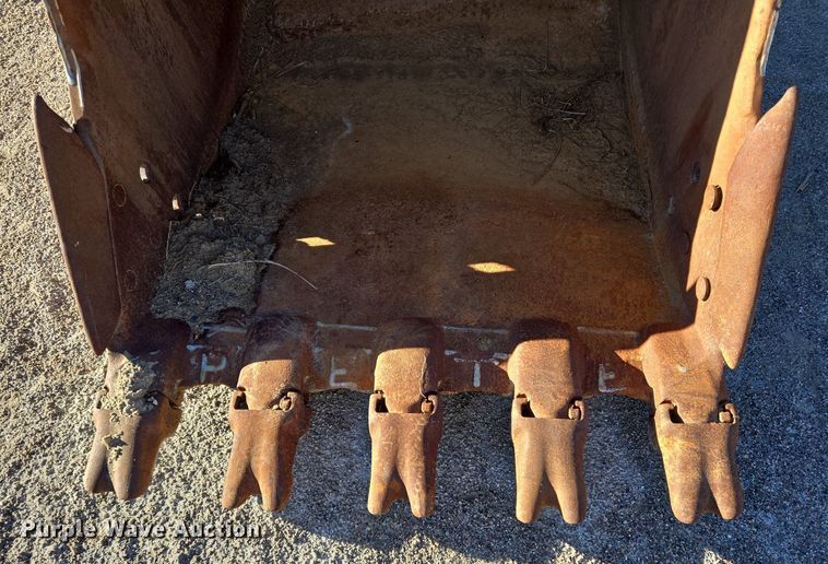 image for item LW9826 Esco excavator bucket