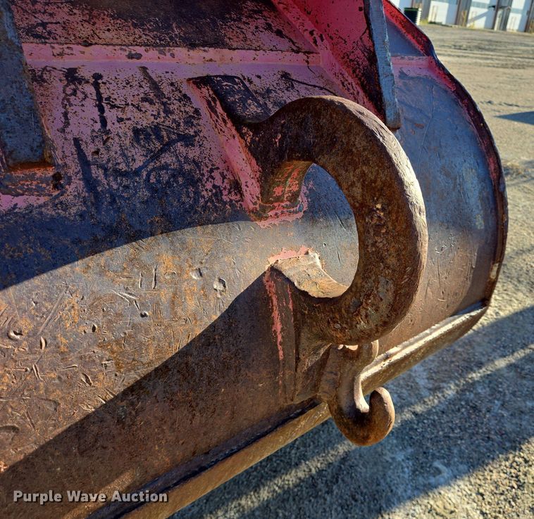 image for item LW9826 Esco excavator bucket