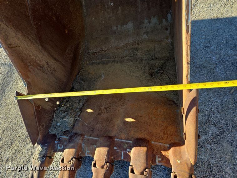 image for item LW9826 Esco excavator bucket