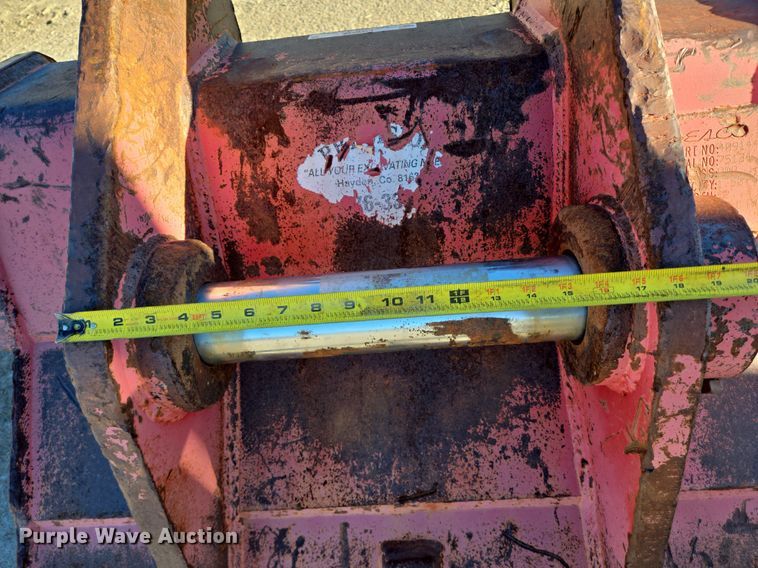 image for item LW9826 Esco excavator bucket