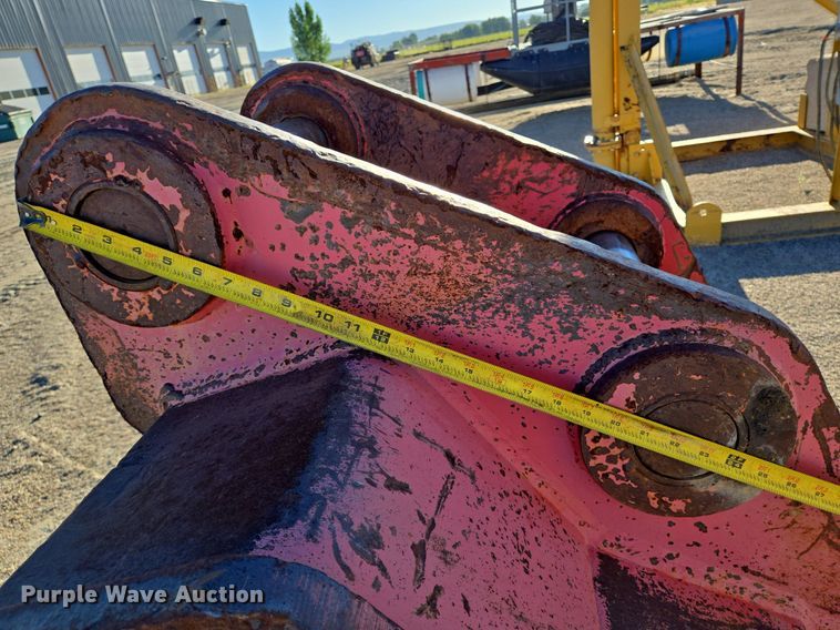 image for item LW9826 Esco excavator bucket