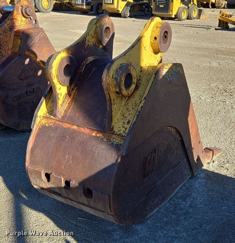 image for item LW9827 Excavator bucket