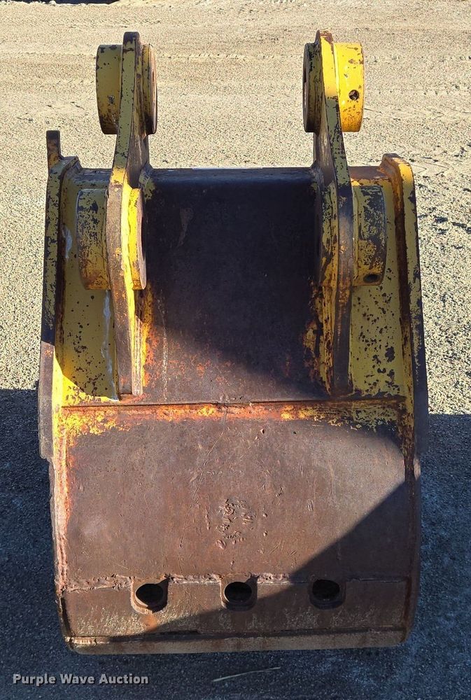 image for item LW9827 Excavator bucket