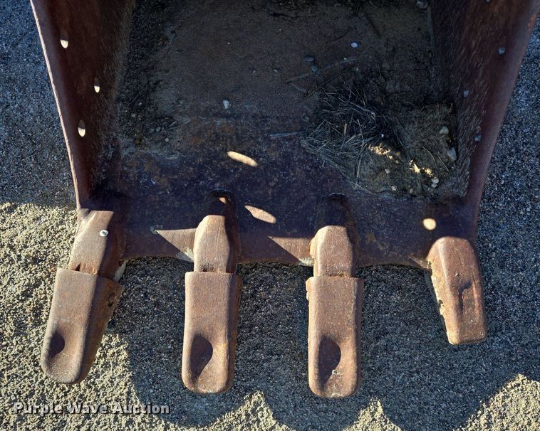 image for item LW9827 Excavator bucket