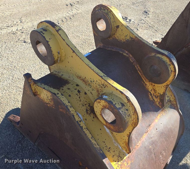 image for item LW9827 Excavator bucket
