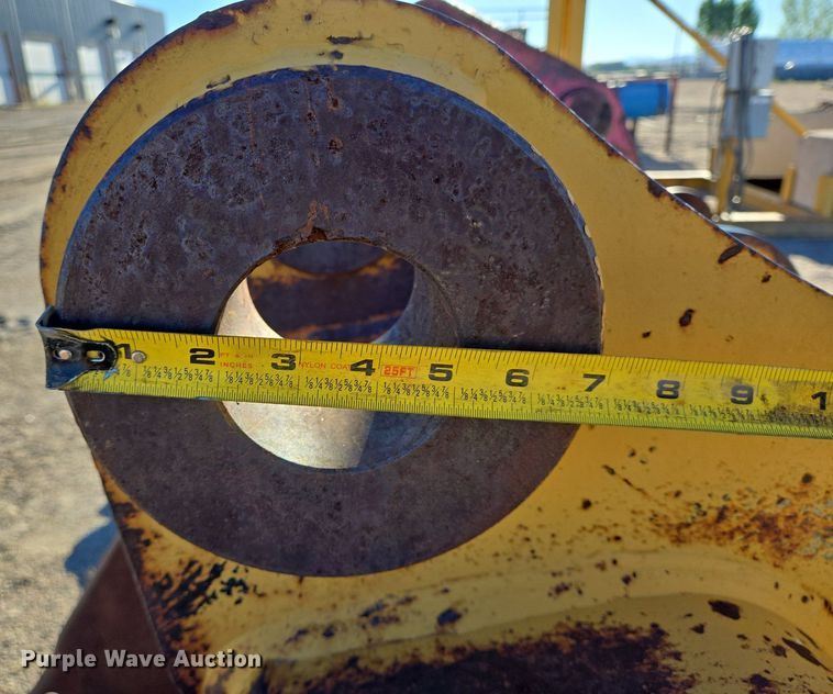 image for item LW9827 Excavator bucket