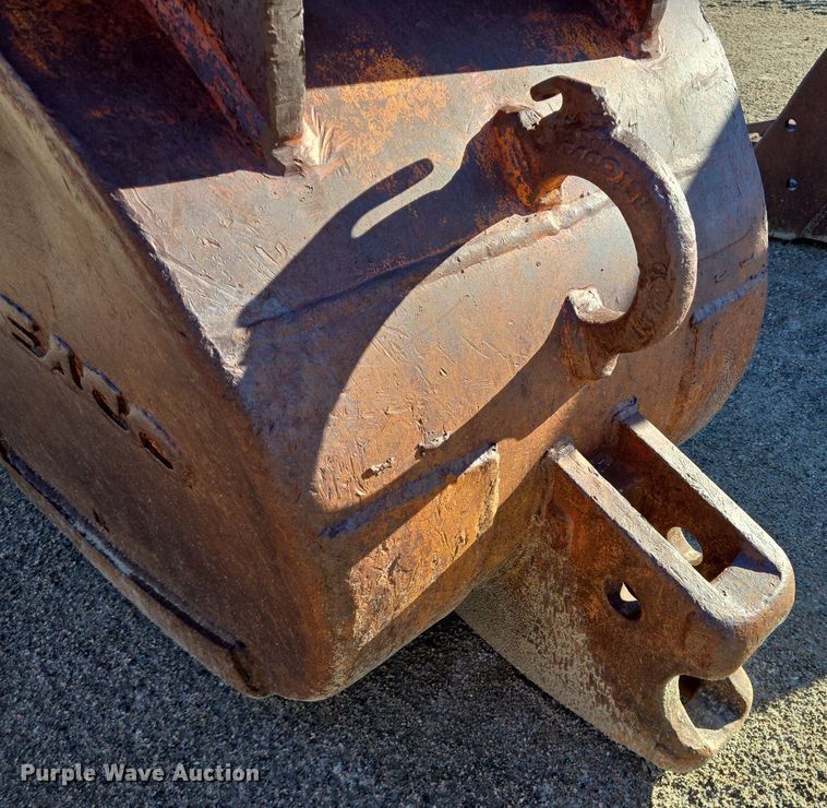 image for item LW9828 Esco excavator bucket
