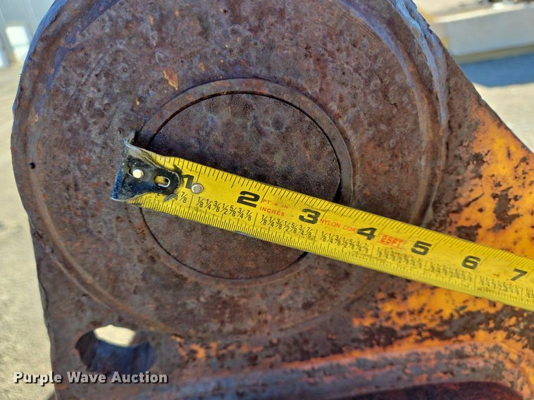 image for item LW9828 Esco excavator bucket