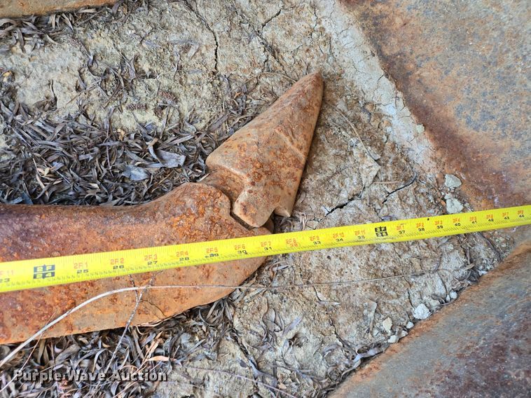 image for item LW9828 Esco excavator bucket