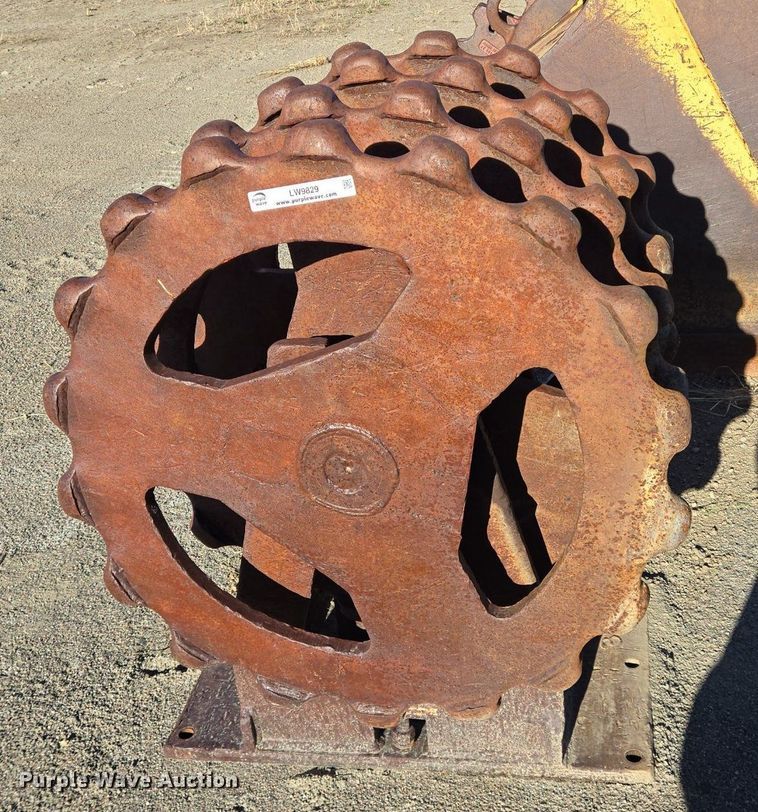 image for item LW9829 Compaction wheel