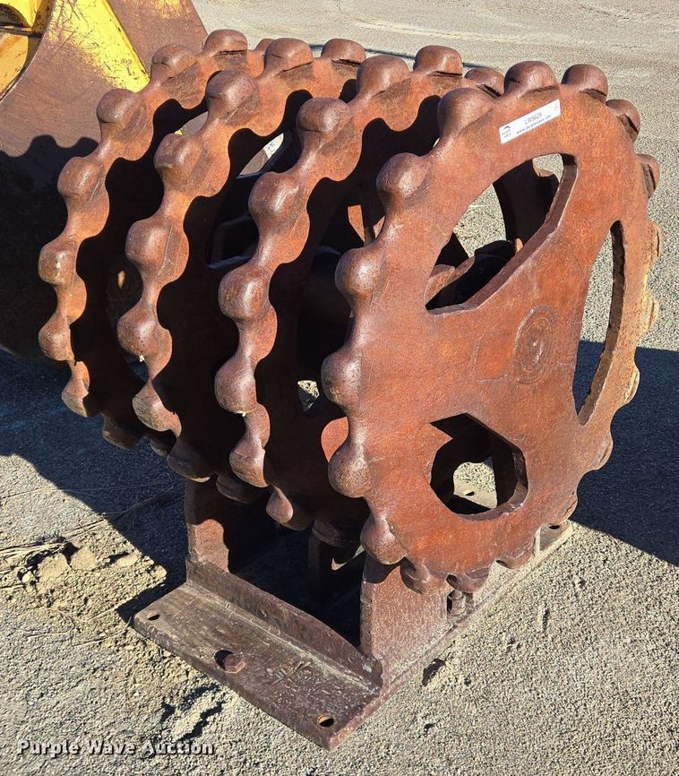 image for item LW9829 Compaction wheel