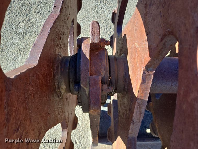 image for item LW9829 Compaction wheel