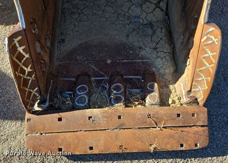 image for item LW9830 Caterpillar excavator bucket