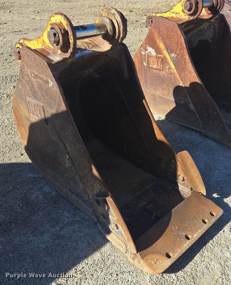 image for item LW9832 Caterpillar excavator bucket
