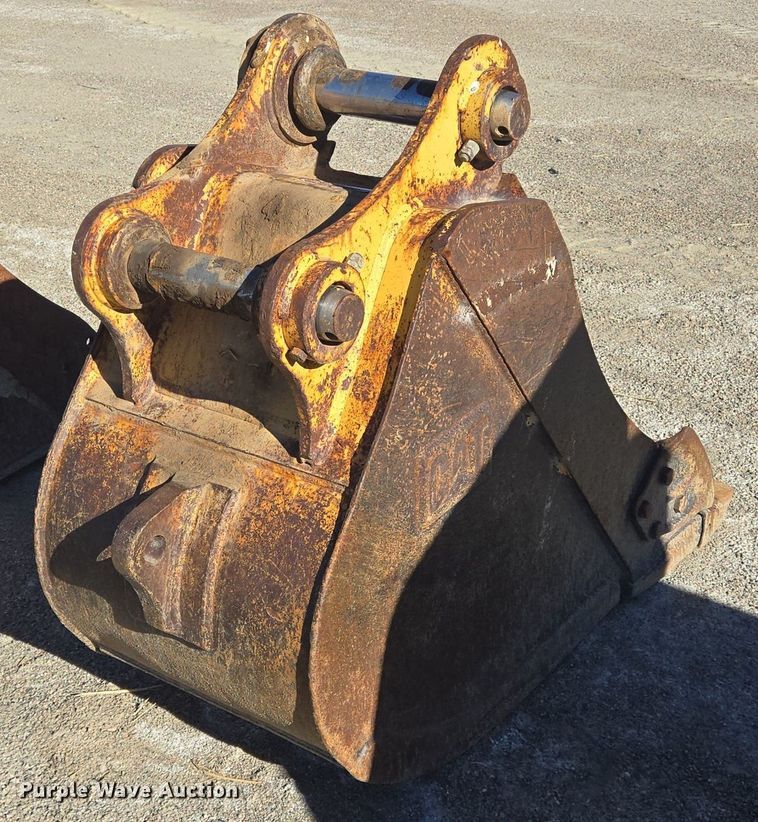 image for item LW9832 Caterpillar excavator bucket