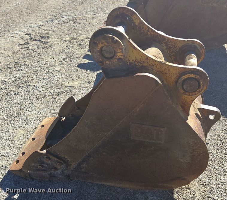 image for item LW9832 Caterpillar excavator bucket