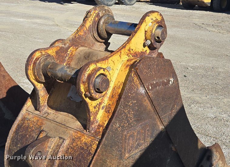 image for item LW9832 Caterpillar excavator bucket
