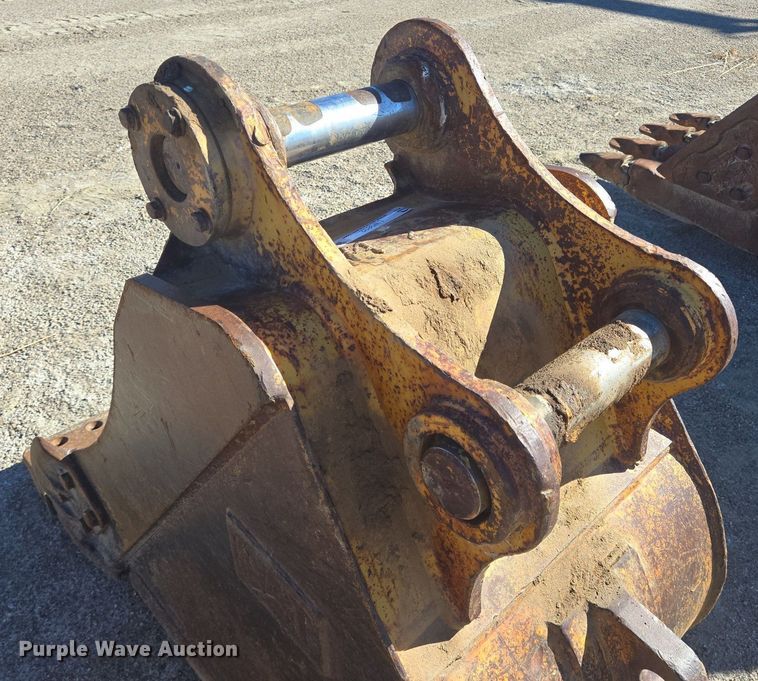 image for item LW9832 Caterpillar excavator bucket