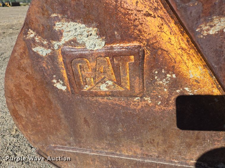 image for item LW9833 Caterpillar excavator bucket