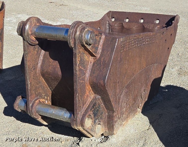 image for item LW9834 Esco excavator bucket