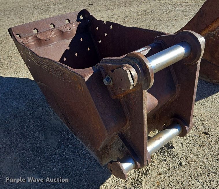 image for item LW9834 Esco excavator bucket