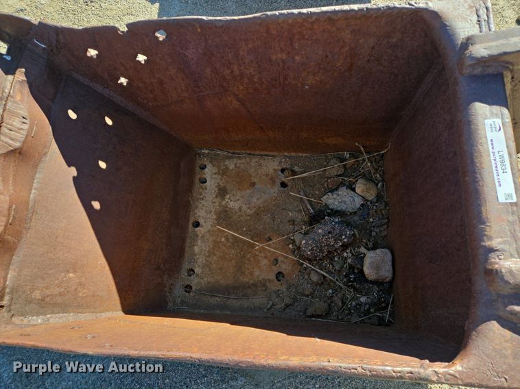 image for item LW9834 Esco excavator bucket