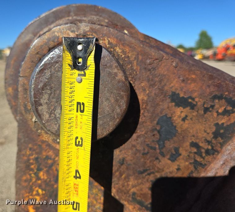 image for item LW9834 Esco excavator bucket