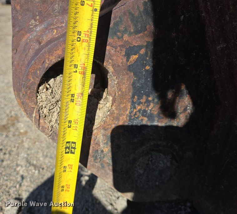 image for item LW9834 Esco excavator bucket