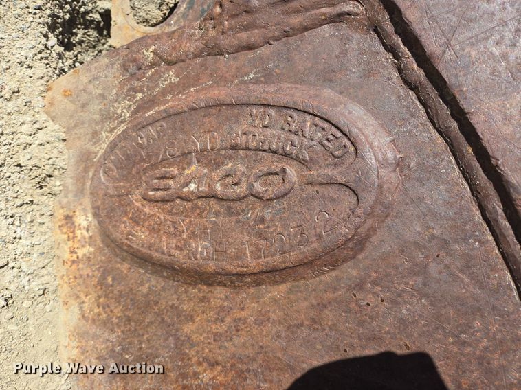 image for item LW9834 Esco excavator bucket