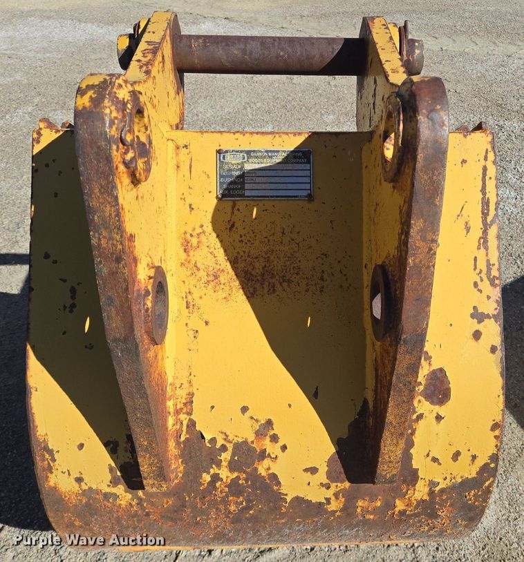 image for item LW9836 Excavator bucket