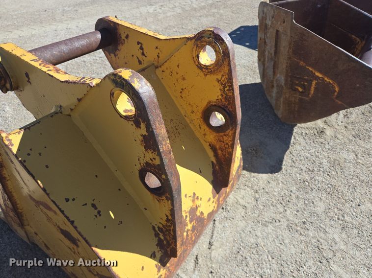 image for item LW9836 Excavator bucket