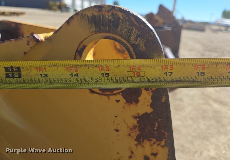 image for item LW9836 Excavator bucket