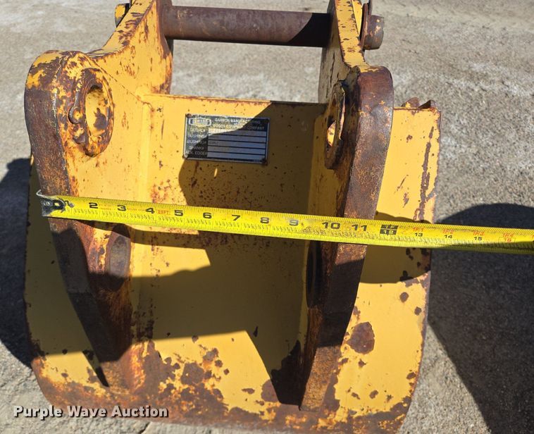image for item LW9836 Excavator bucket