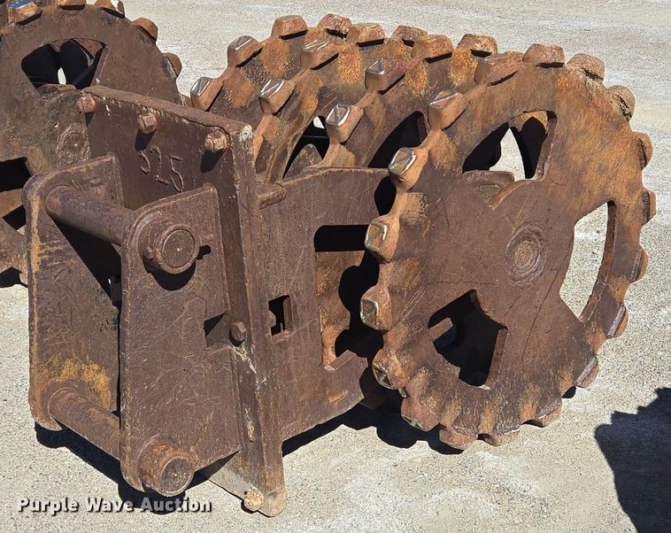 image for item LW9837 Compaction wheel