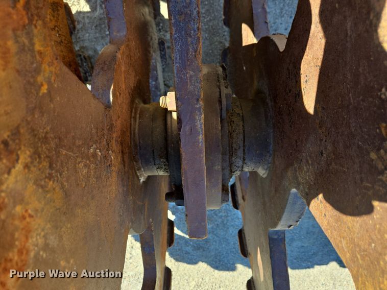 image for item LW9837 Compaction wheel