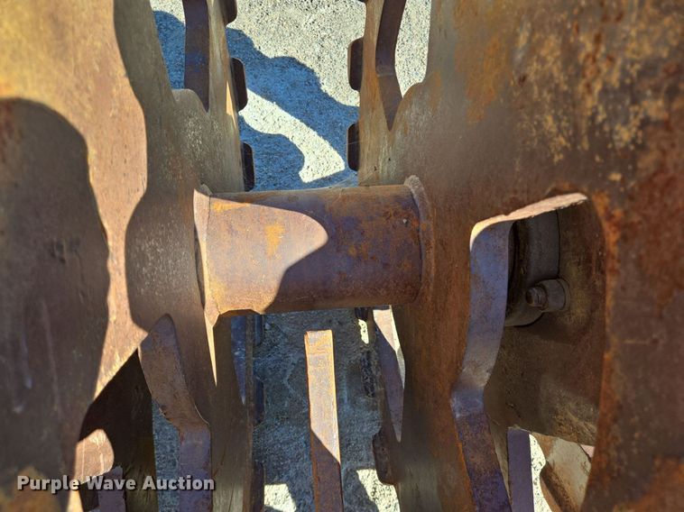 image for item LW9837 Compaction wheel