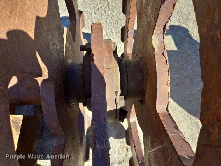 image for item LW9837 Compaction wheel