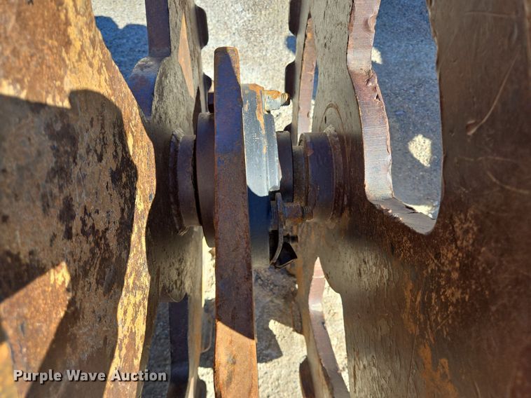 image for item LW9838 Compaction wheel