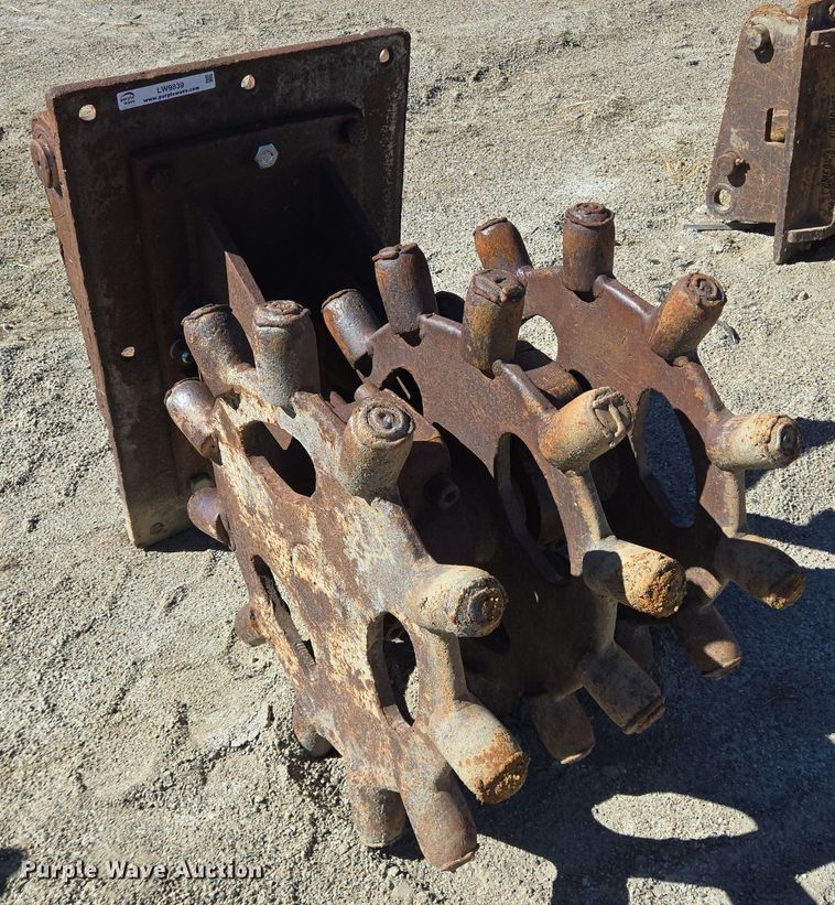 image for item LW9839 Compaction wheel