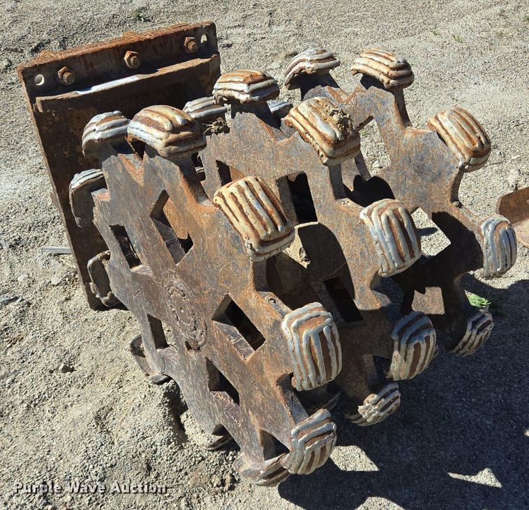 image for item LW9840 Compaction wheel