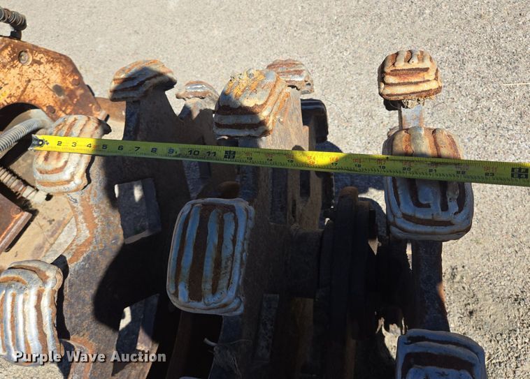 image for item LW9840 Compaction wheel