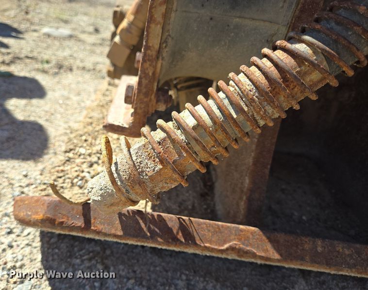 image for item LW9841 Plate compactor