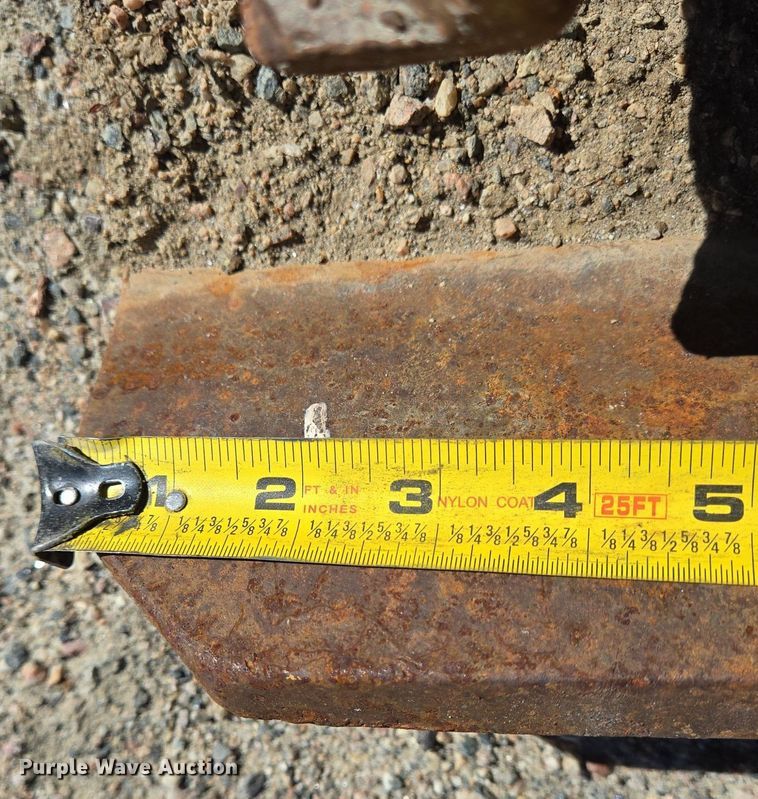 image for item LW9841 Plate compactor